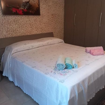 Casa Vacanza Patrizia Catânia Exterior foto